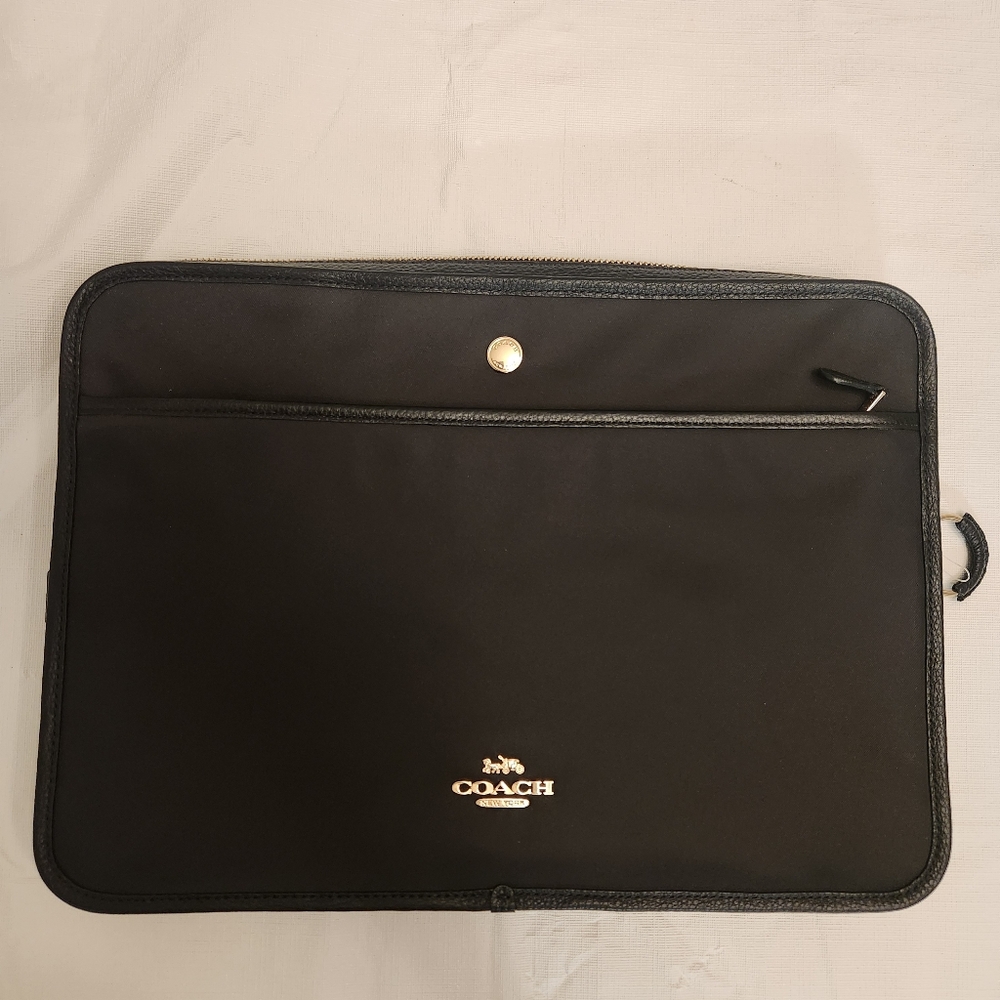 Coach Black Laptop Bag Sleek Leather Design